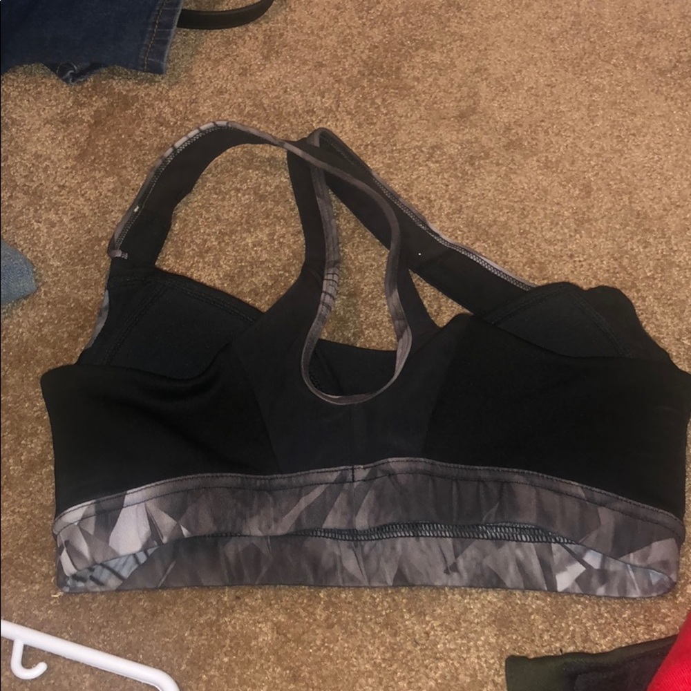 ✨2/10✨ Adidas Sports Bra - Picture 3 of 4
